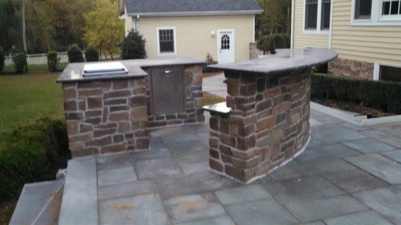 Custom Outdoor Kitchen with Granite Counter top