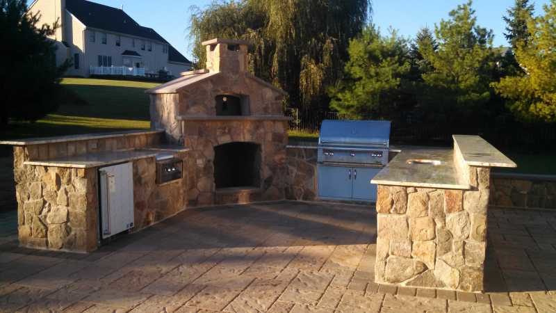 Custom Outdoor Pizza Oven Design by Millenium Stoneworks